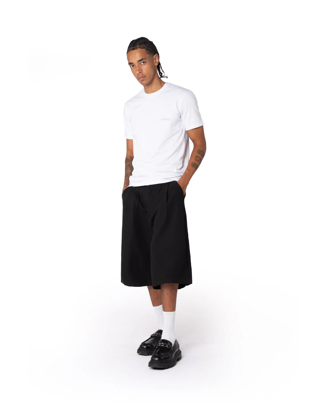 Tailored Pleat Shorts Black - Image 4